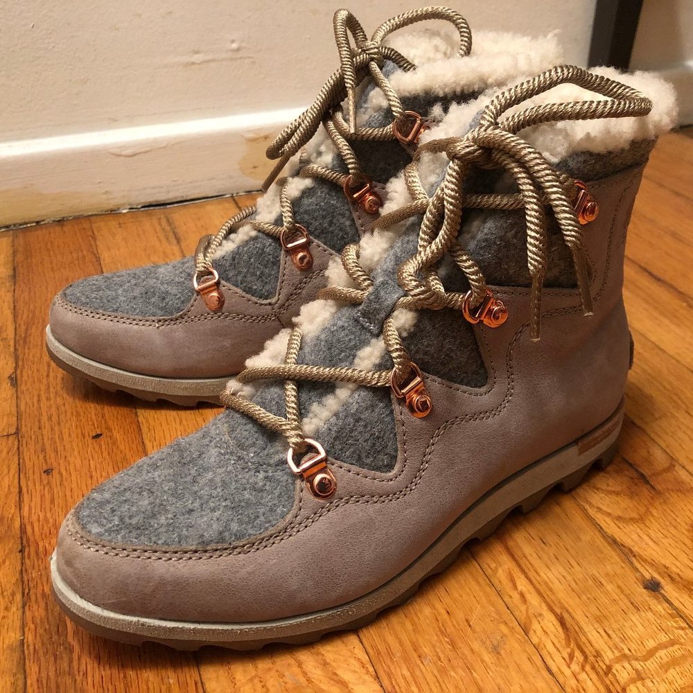 SOREL Sneakchic Alpine Size 7